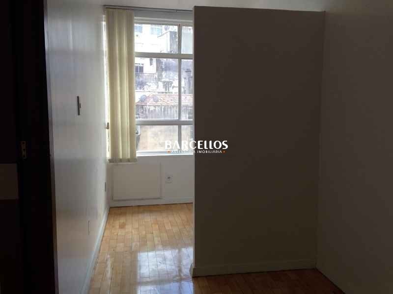 CONJUNTO COMERCIAL AMPLO