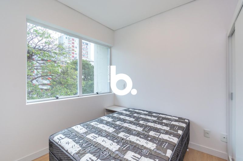 Apartamento Mobiliado de 1 Dormitório com 37m² Próximo à UFRGS no Centro Histórico