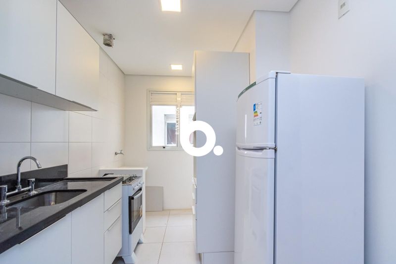 Apartamento Mobiliado de 1 Dormitório com 37m² Próximo à UFRGS no Centro Histórico