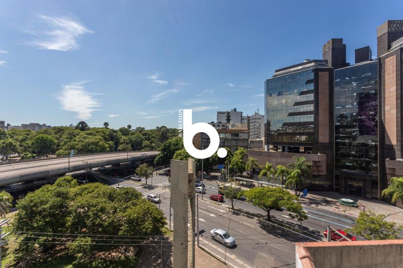 Apartamento Mobiliado de 1 Dormitório com 37m² Próximo à UFRGS no Centro Histórico