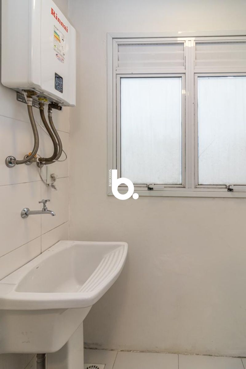 Apartamento Mobiliado de 1 Dormitório com 39m² Próximo à UFRGS no Centro Histórico