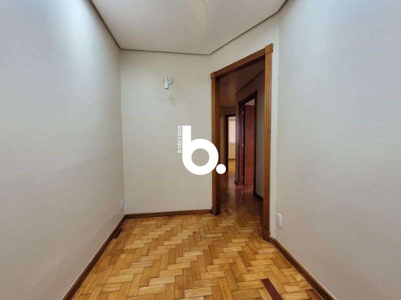 Conjunto Comercial de 70m² Totalmente Reformado no Centro de Porto Alegre