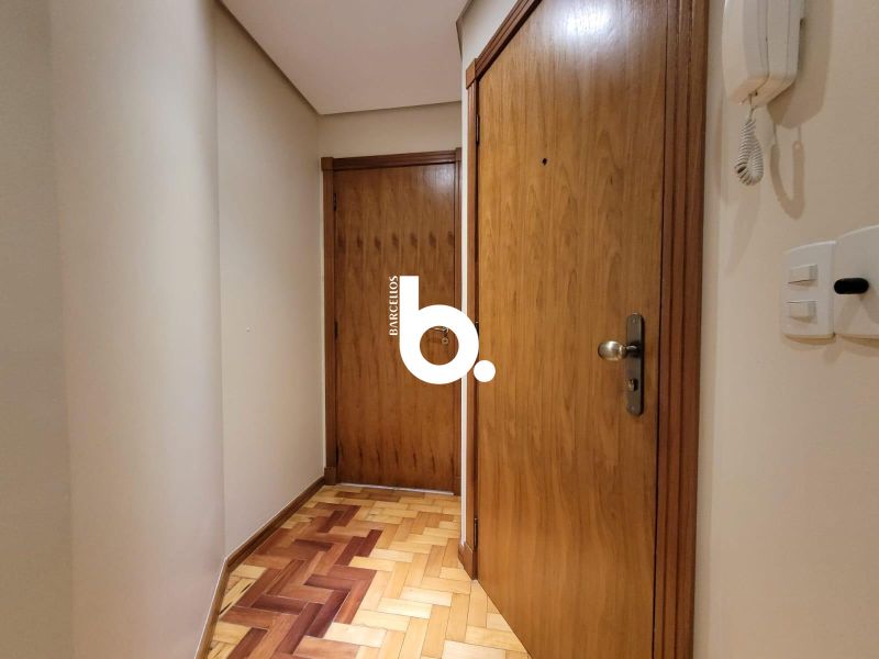 Conjunto Comercial de 70m² Totalmente Reformado no Centro de Porto Alegre