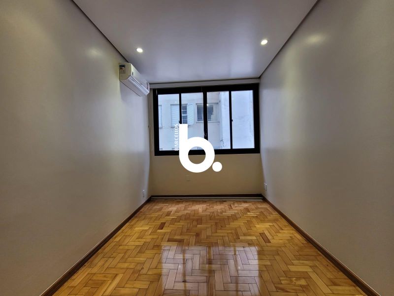 Conjunto Comercial de 70m² Totalmente Reformado no Centro de Porto Alegre