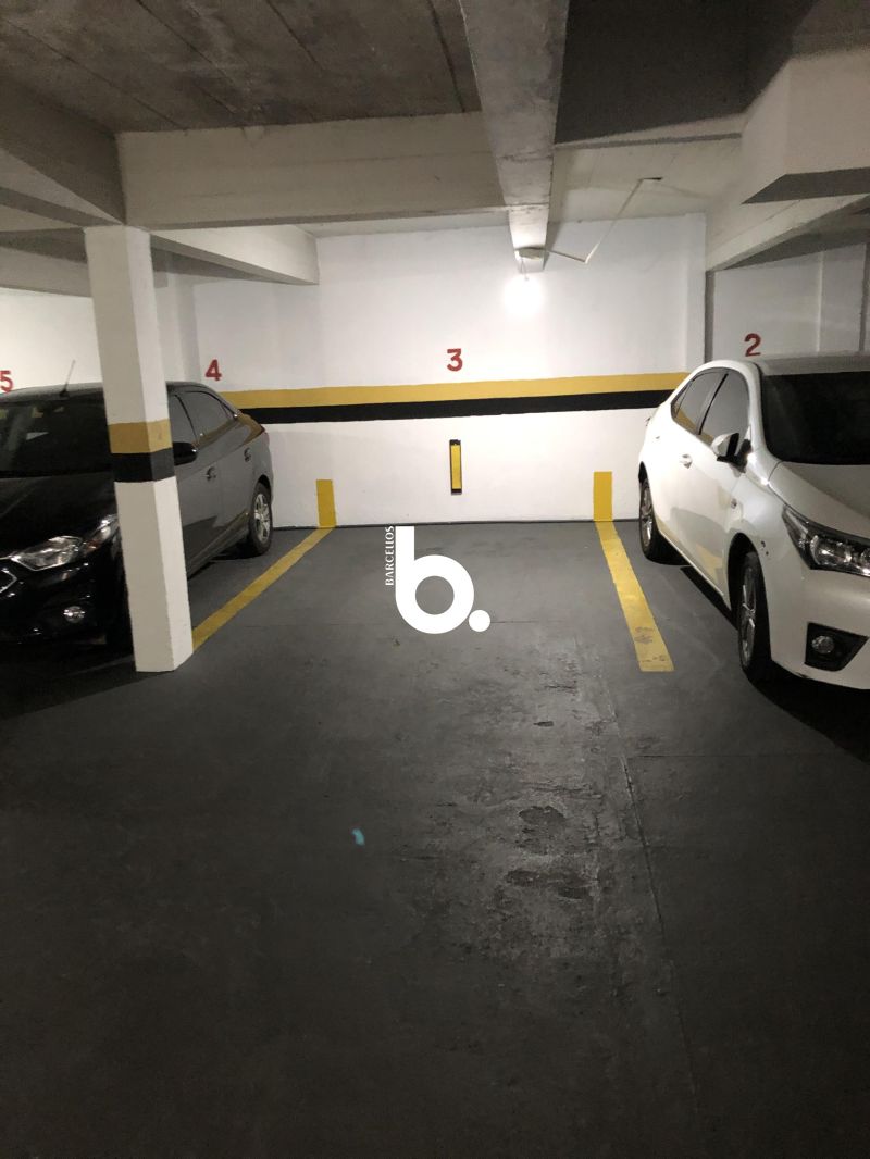 Sala Comercial Reformada de Frente para a Praça Dom Feliciano