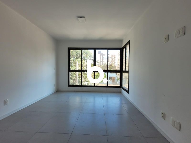 Apartamento 45m² com 1 vaga de garagem e excelente localização próximo à Av. Ipiranga