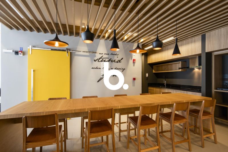 Apartamento Mobiliado no Artsy | 1 Suíte, Garagem e Infra Completa
