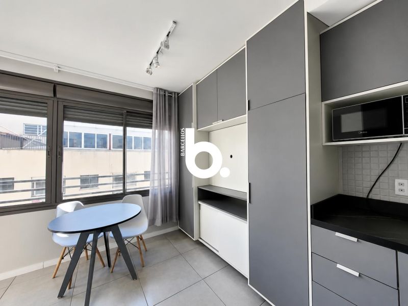 Loft Finamente Mobiliado em Frente ao Parque da Redenção | Rooftop, Piscina e Infraestrutura Completa