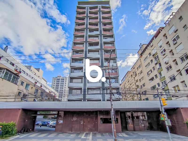 Loft Finamente Mobiliado em Frente ao Parque da Redenção | Rooftop, Piscina e Infraestrutura Completa