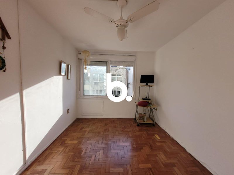 Apartamento mobiliado com 1 dormitório próximo à Redenção | 42 m² | Cidade Baixa
