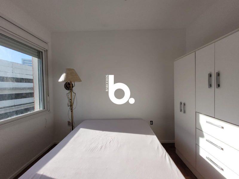 Apartamento mobiliado com 1 dormitório próximo à Redenção | 42 m² | Cidade Baixa