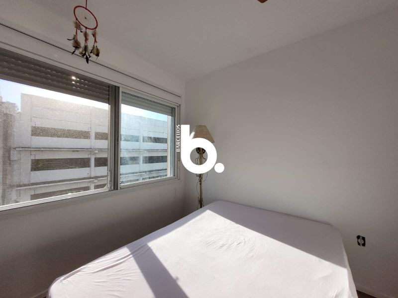 Apartamento mobiliado com 1 dormitório próximo à Redenção | 42 m² | Cidade Baixa