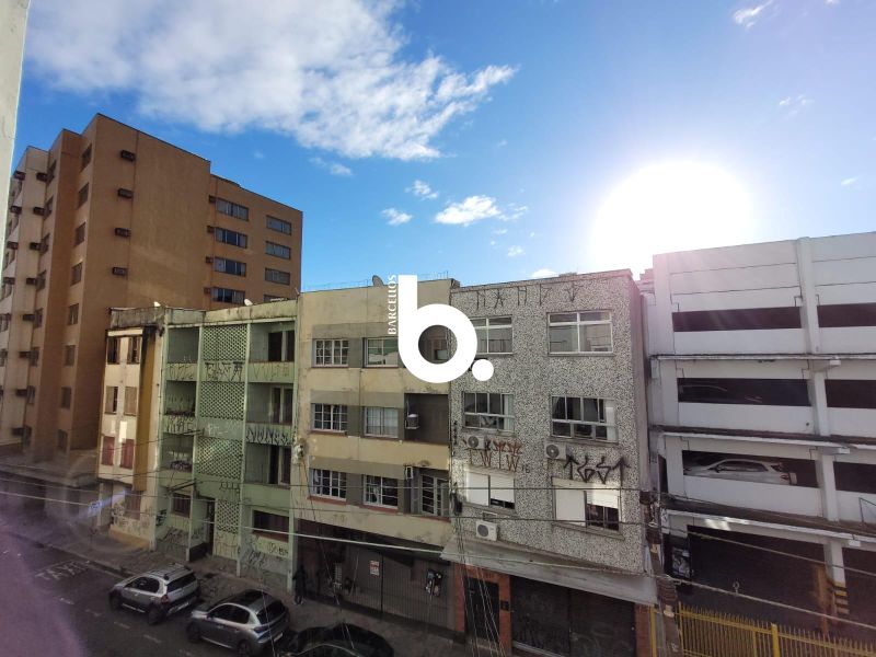 Apartamento mobiliado com 1 dormitório próximo à Redenção | 42 m² | Cidade Baixa