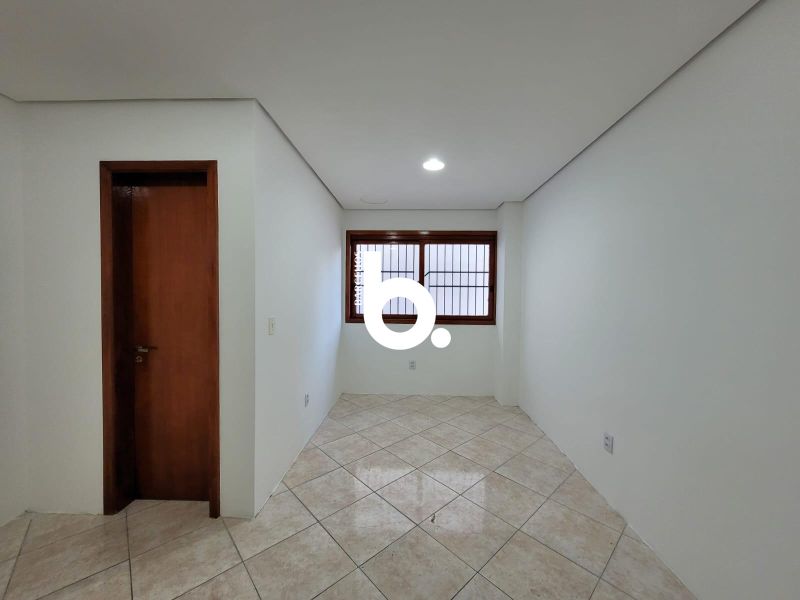 Apartamento de 2 Dormitórios com Living Amplo no Bairro Santana