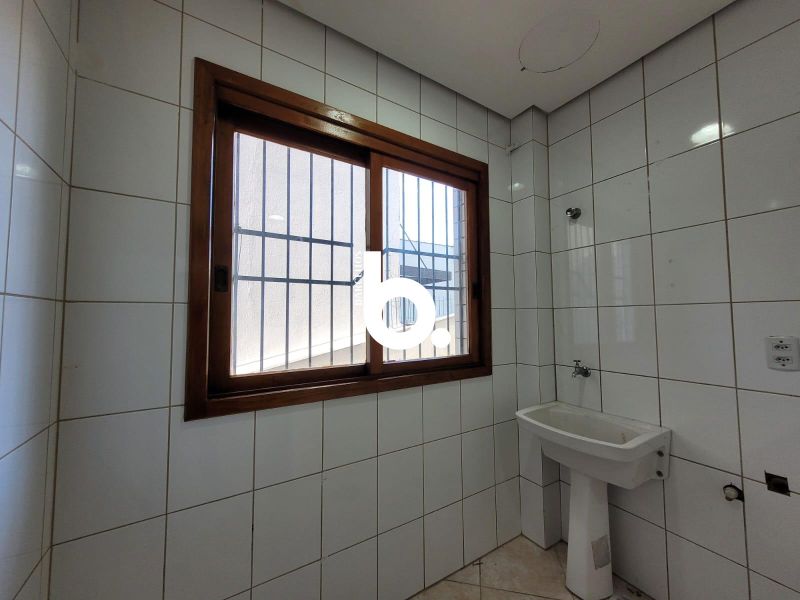 Apartamento de 2 Dormitórios com Living Amplo no Bairro Santana