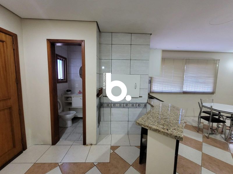 Apartamento de 2 Dormitórios com Living Amplo no Bairro Santana