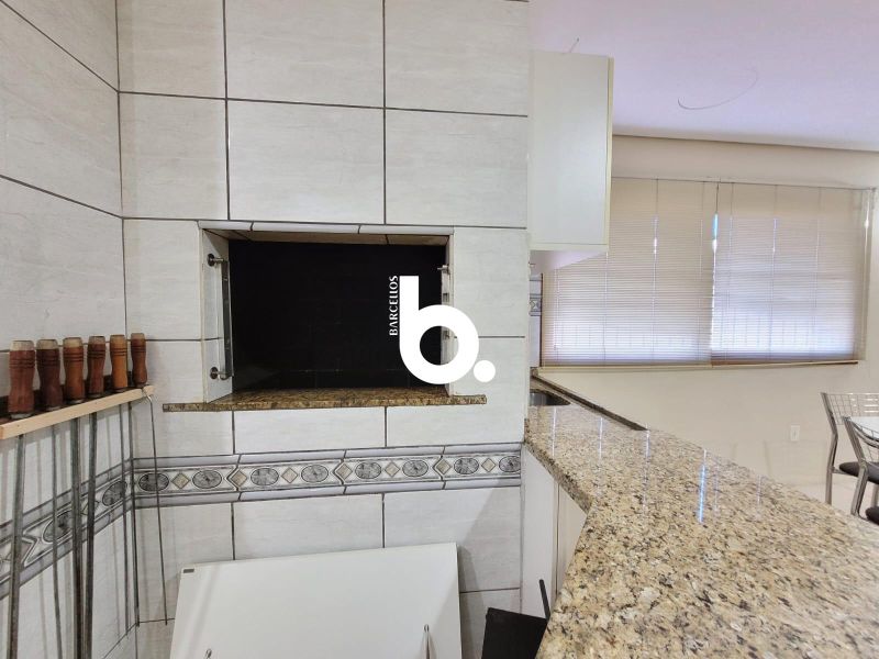 Apartamento de 2 Dormitórios com Living Amplo no Bairro Santana