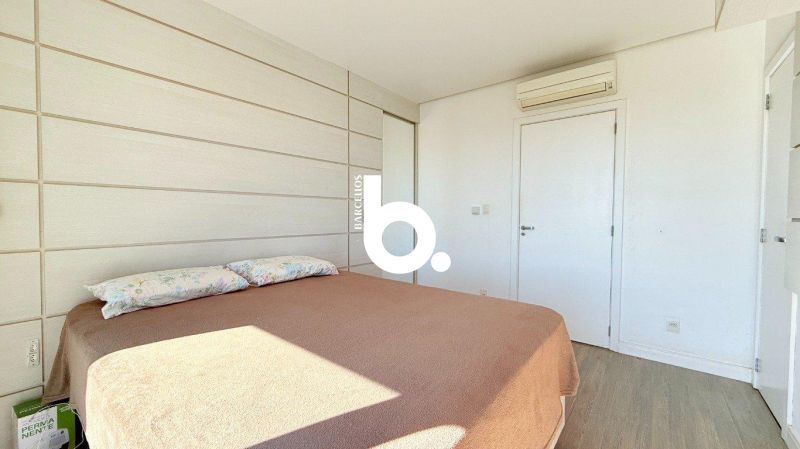 Casa em Condomínio de 3 Dormitórios à Venda no Bairro Vila Nova