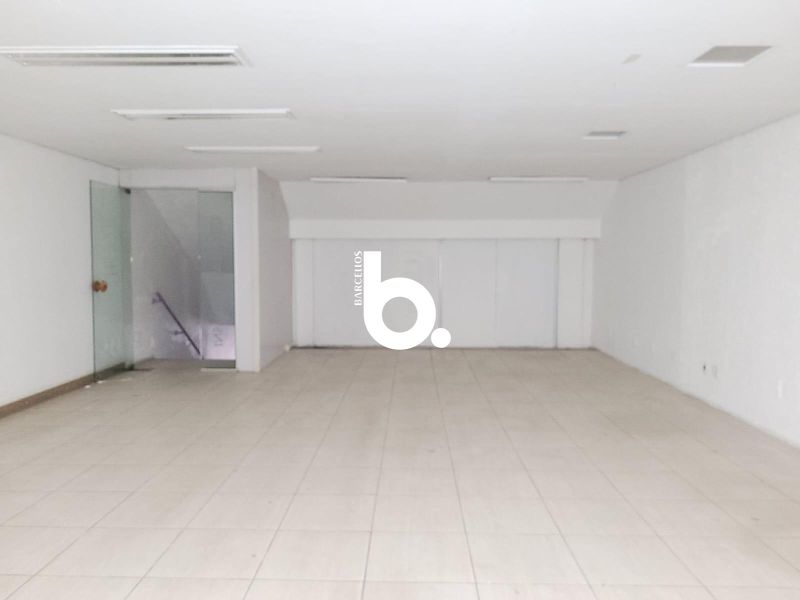 Loja Comercial com 1.000 m² em 3 Pavimentos no Centro Histórico de Porto Alegre