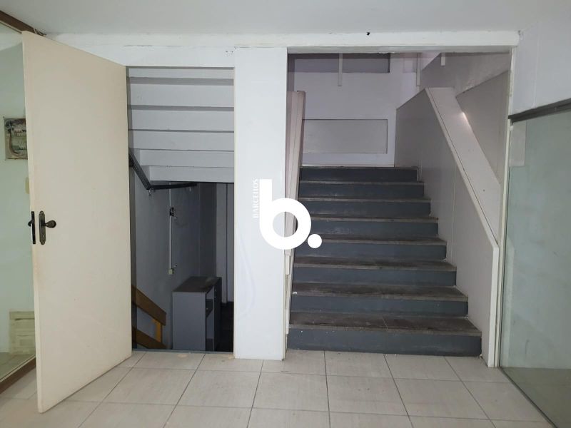 Loja Comercial com 1.000 m² em 3 Pavimentos no Centro Histórico de Porto Alegre