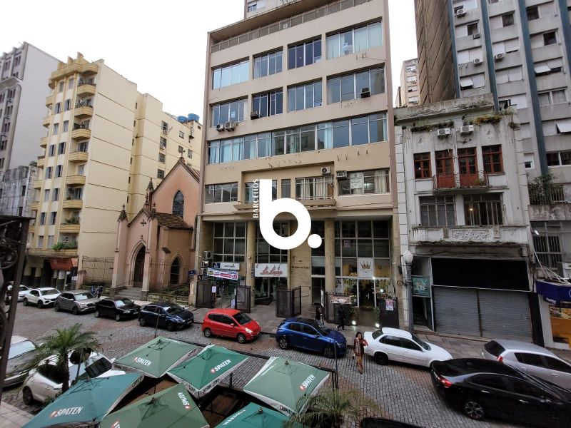 Loja Comercial com 1.000 m² em 3 Pavimentos no Centro Histórico de Porto Alegre