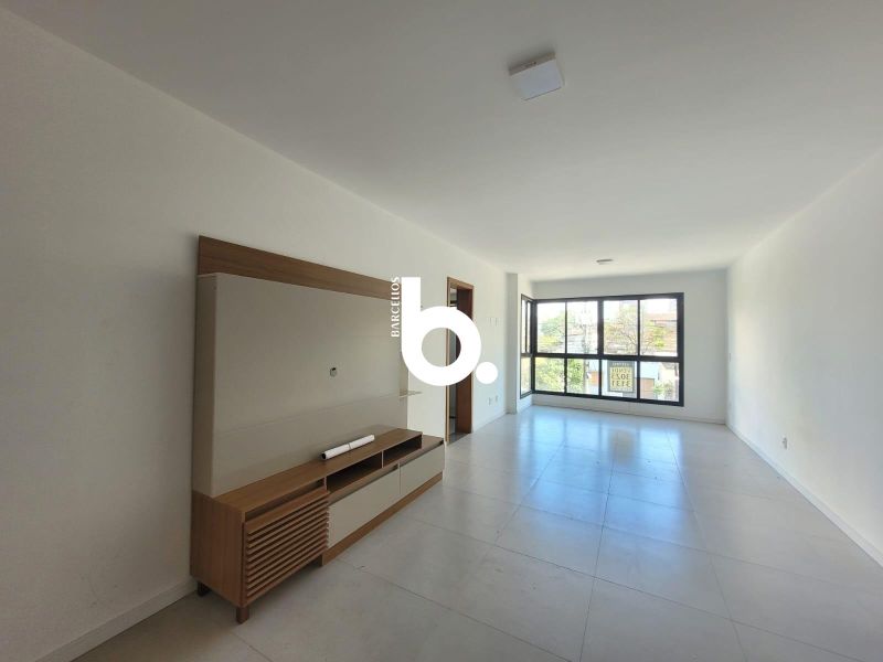 Apartamento 49m² com 1 vaga de garagem e excelente localização próximo à Av. Ipiranga