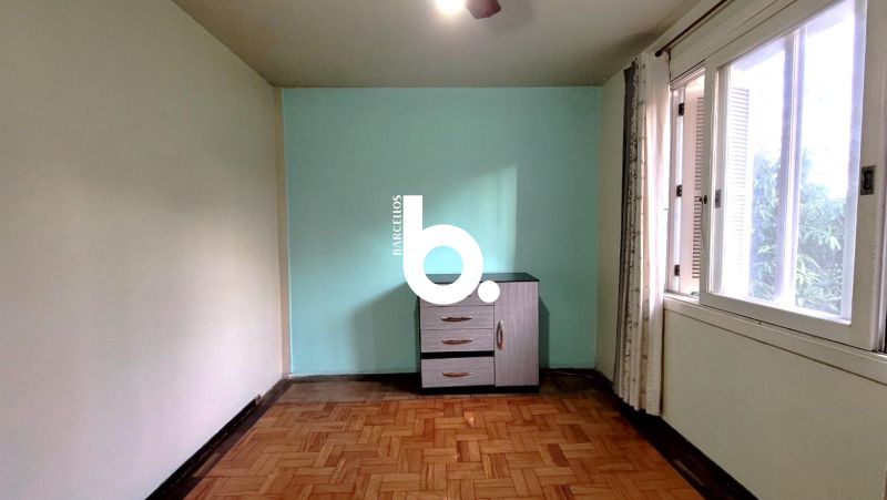 Apartamento Semi Mobiliado com 2 Dormitórios, 66m² e Vaga no Jardim Botânico