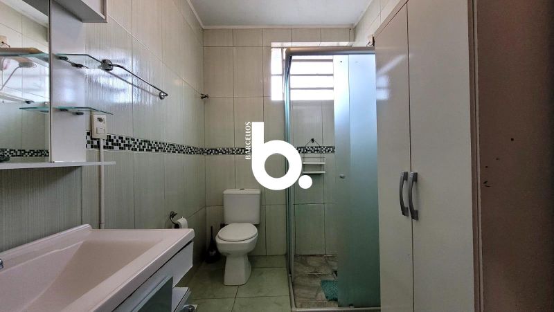 Apartamento Semi Mobiliado com 2 Dormitórios, 66m² e Vaga no Jardim Botânico