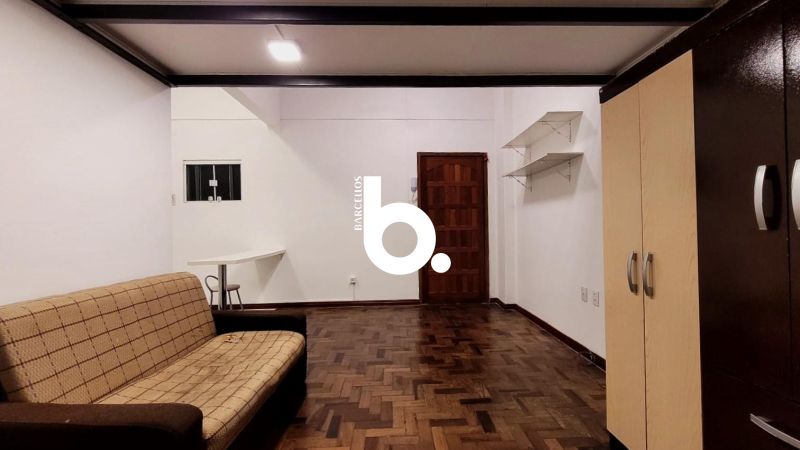 Apartamento Estilo JK com Mezanino no Centro Histórico