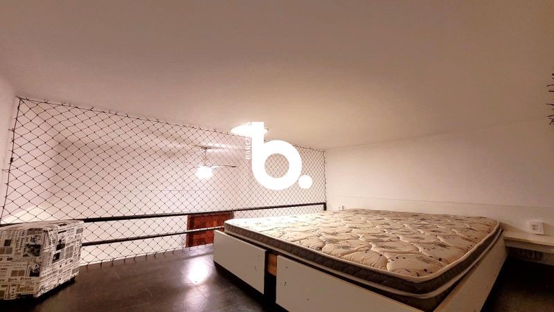 Apartamento Estilo JK com Mezanino no Centro Histórico