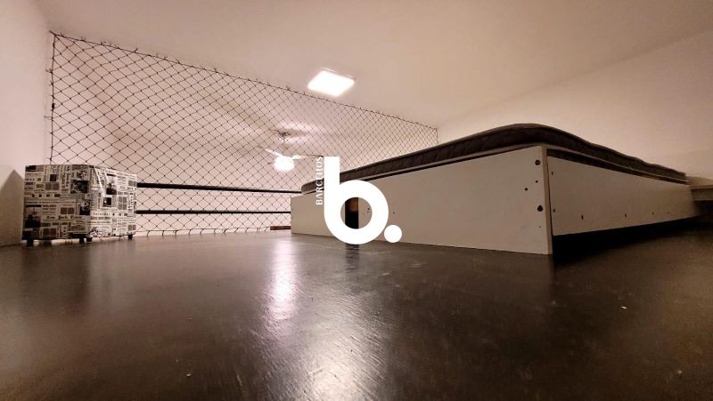Apartamento Estilo JK com Mezanino no Centro Histórico