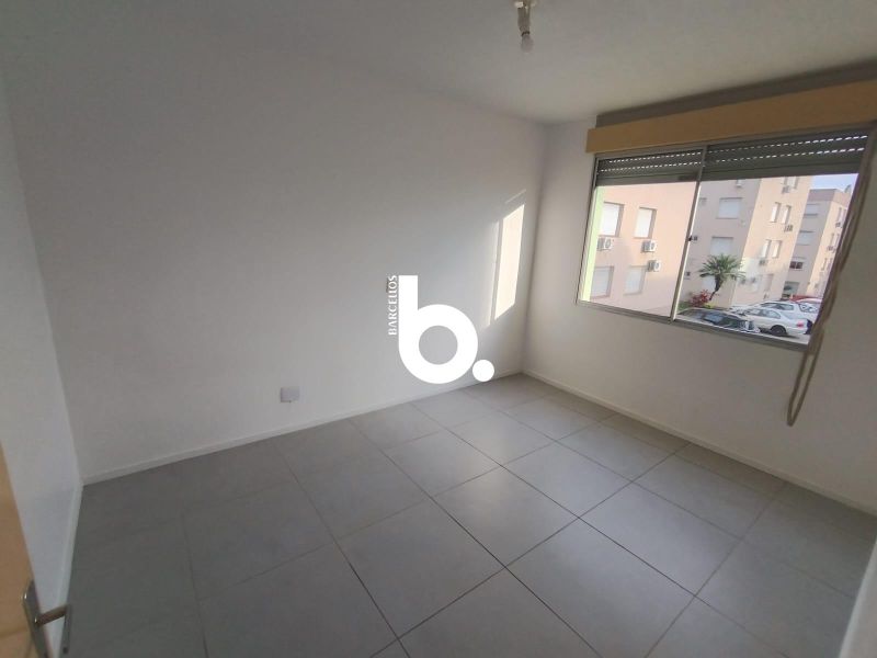 Apartamento Amplo e Iluminado com 2 Dormitórios no Protásio Alves