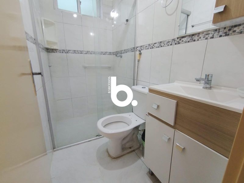 Apartamento Amplo e Iluminado com 2 Dormitórios no Protásio Alves