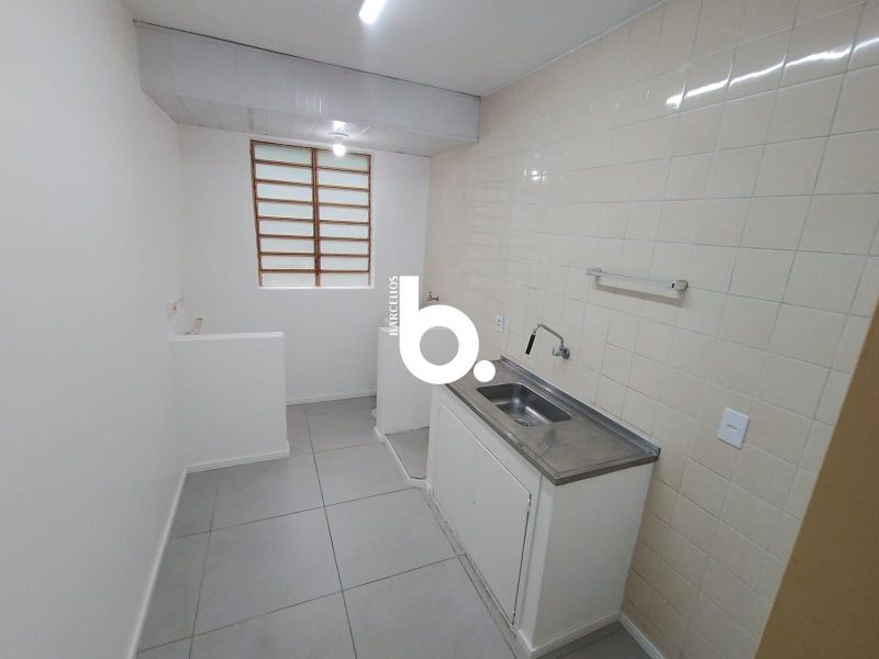 Apartamento Amplo e Iluminado com 2 Dormitórios no Protásio Alves