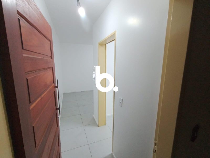 Apartamento Amplo e Iluminado com 2 Dormitórios no Protásio Alves