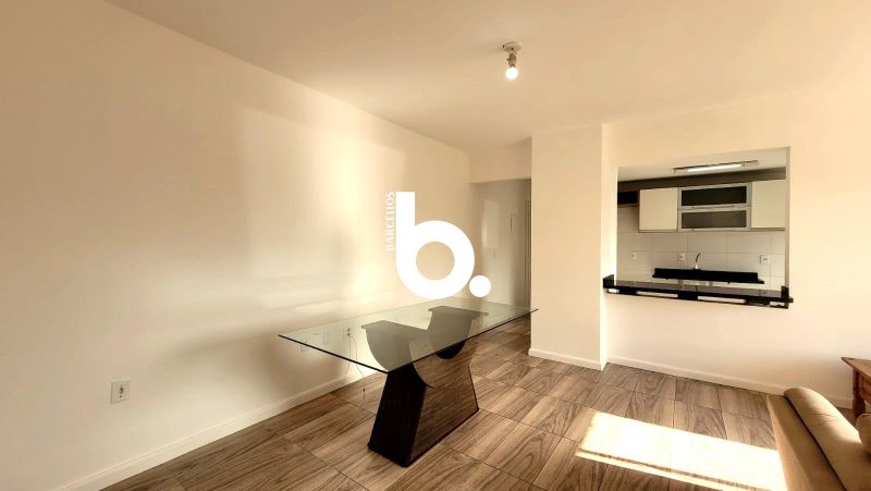 Apartamento Semimobiliado de 2 Dormitórios para Locação no Bairro Tristeza