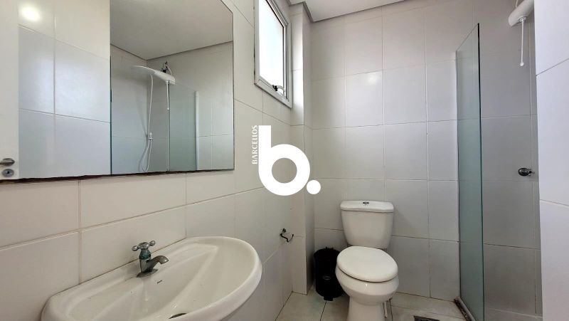 Apartamento Semimobiliado de 2 Dormitórios para Locação no Bairro Tristeza