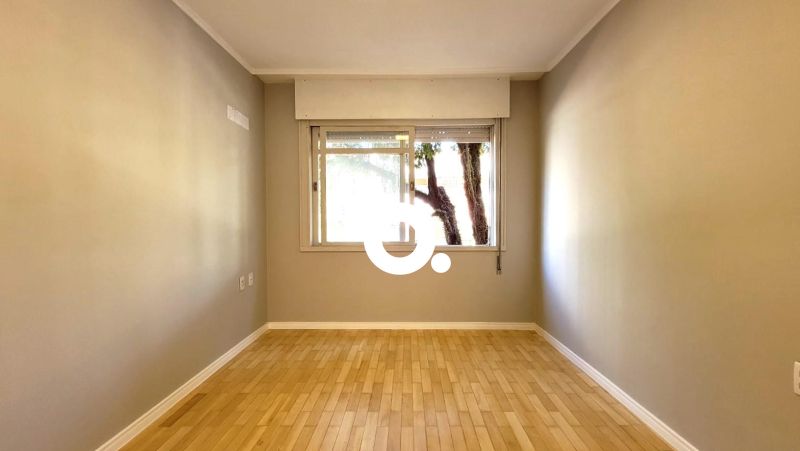 Apartamento 2 Dormitórios Reformado com 83m² no Petrópolis