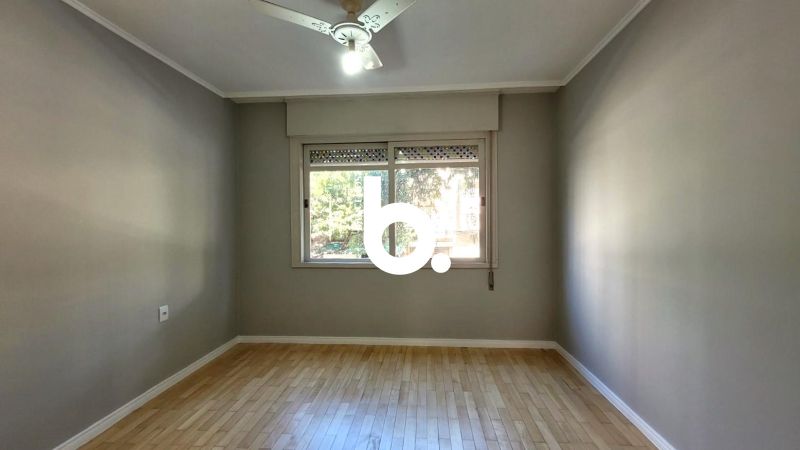 Apartamento 2 Dormitórios Reformado com 83m² no Petrópolis