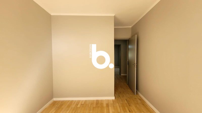 Apartamento 2 Dormitórios Reformado com 83m² no Petrópolis