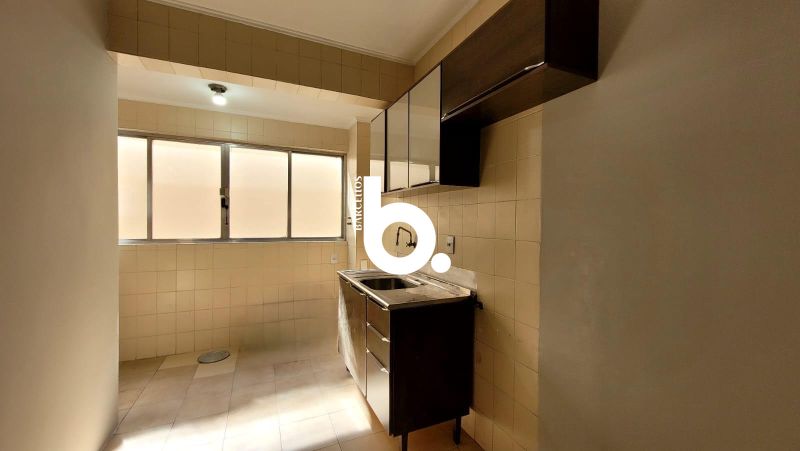 Apartamento 2 Dormitórios Reformado com 83m² no Petrópolis