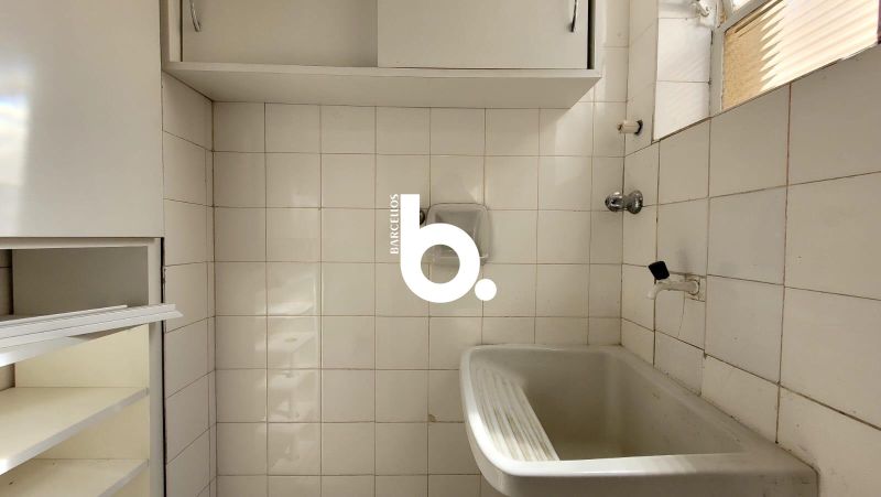 Apartamento 2 Dormitórios Reformado com 83m² no Petrópolis