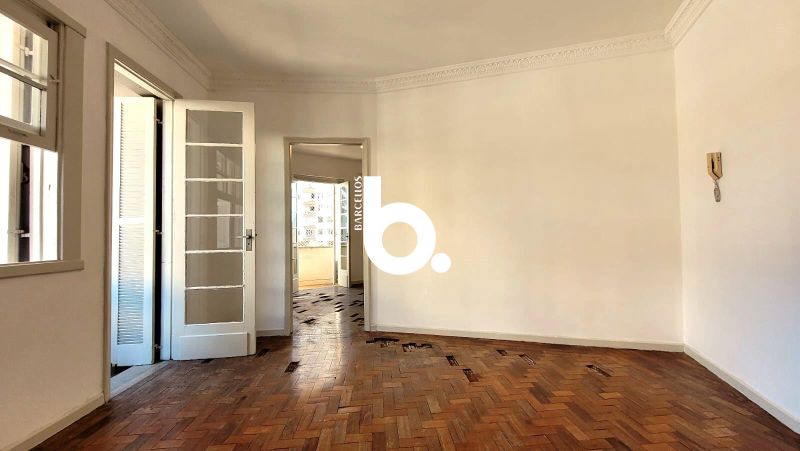 Apartamento 3 dormitórios, 95 m², com sacada no bairro Floresta