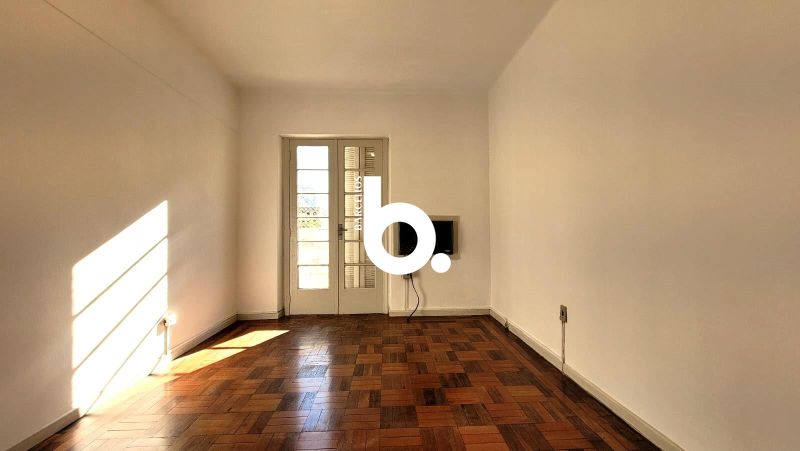Apartamento 3 dormitórios, 95 m², com sacada no bairro Floresta