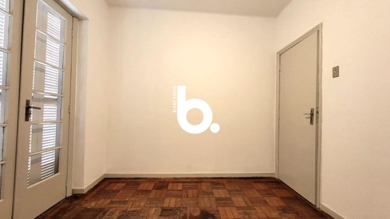 Apartamento 3 dormitórios, 95 m², com sacada no bairro Floresta