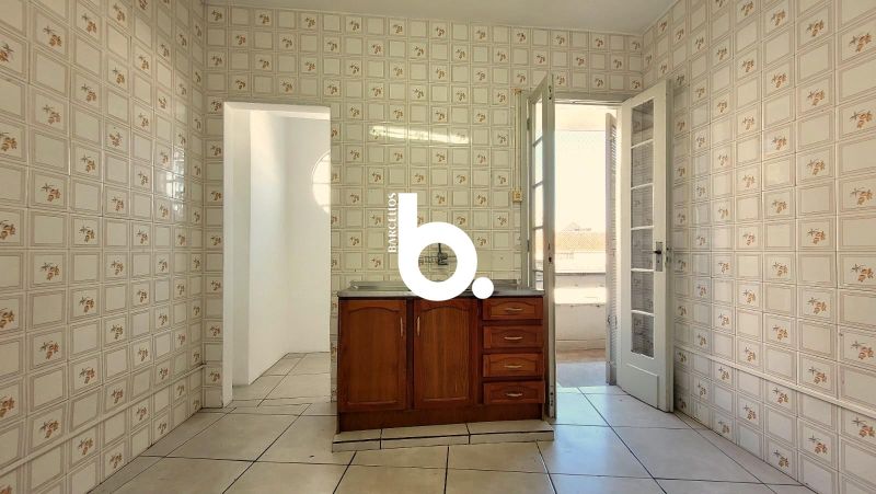 Apartamento 3 dormitórios, 95 m², com sacada no bairro Floresta