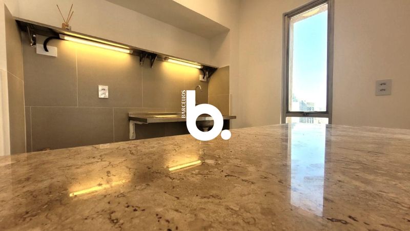 Apartamento 1 Dormitório Reformado com Projeto de Arquiteto | 66 m² | Centro Histórico