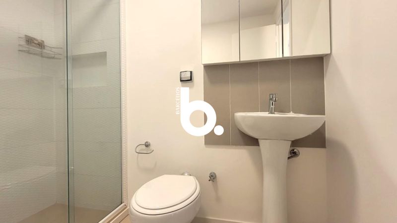 Apartamento 1 Dormitório Reformado com Projeto de Arquiteto | 66 m² | Centro Histórico