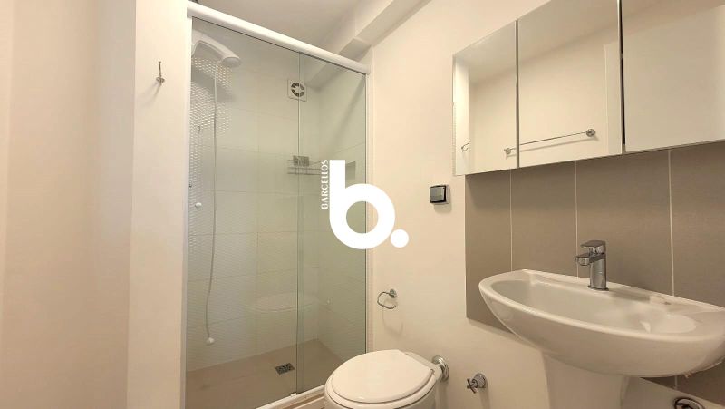 Apartamento 1 Dormitório Reformado com Projeto de Arquiteto | 66 m² | Centro Histórico