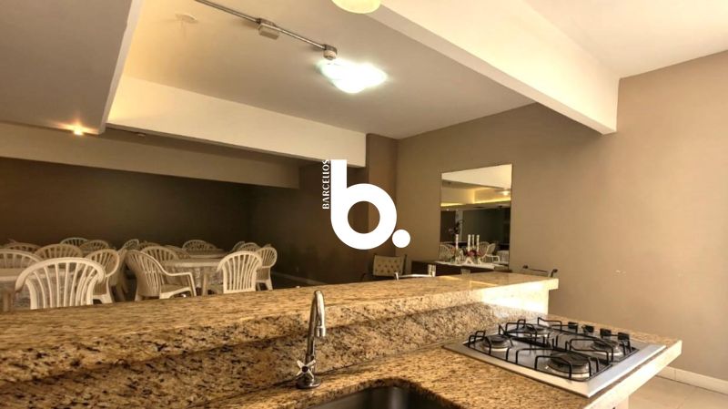 Apartamento 1 Dormitório Reformado com Projeto de Arquiteto | 66 m² | Centro Histórico